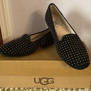 COPY - UGG Alloway black ,gold studded flats